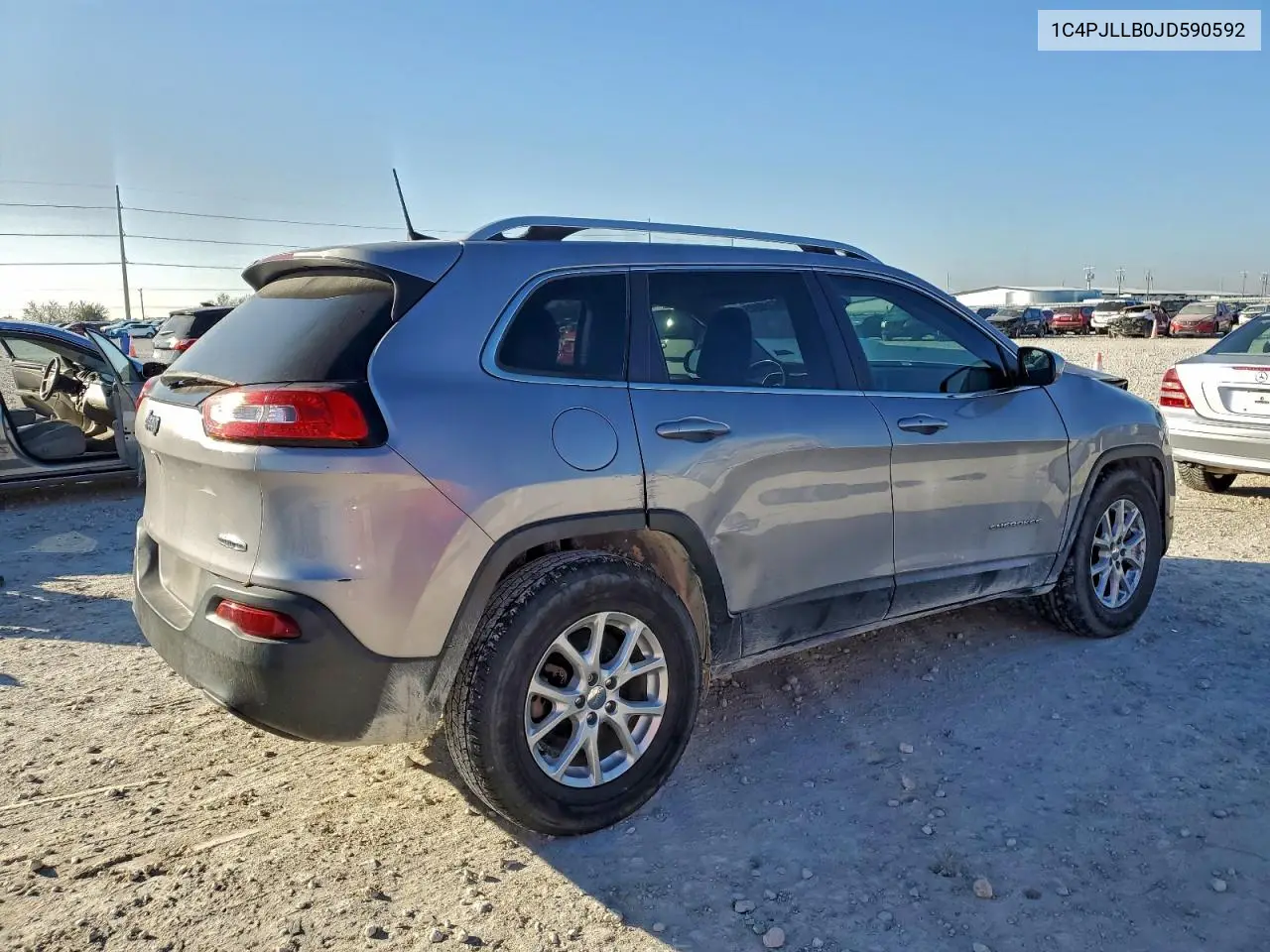 1C4PJLLB0JD590592 2018 Jeep Cherokee Latitude Plus