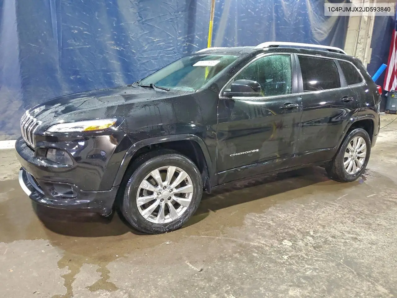 1C4PJMJX2JD593840 2018 Jeep Cherokee Overland