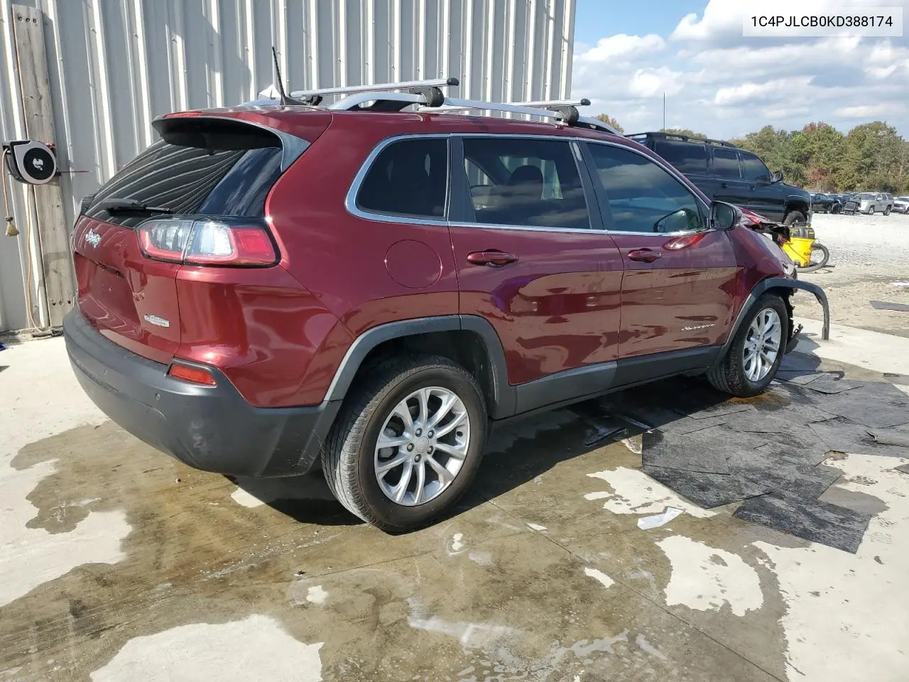 1C4PJLCB0KD388174 2019 Jeep Cherokee Latitude
