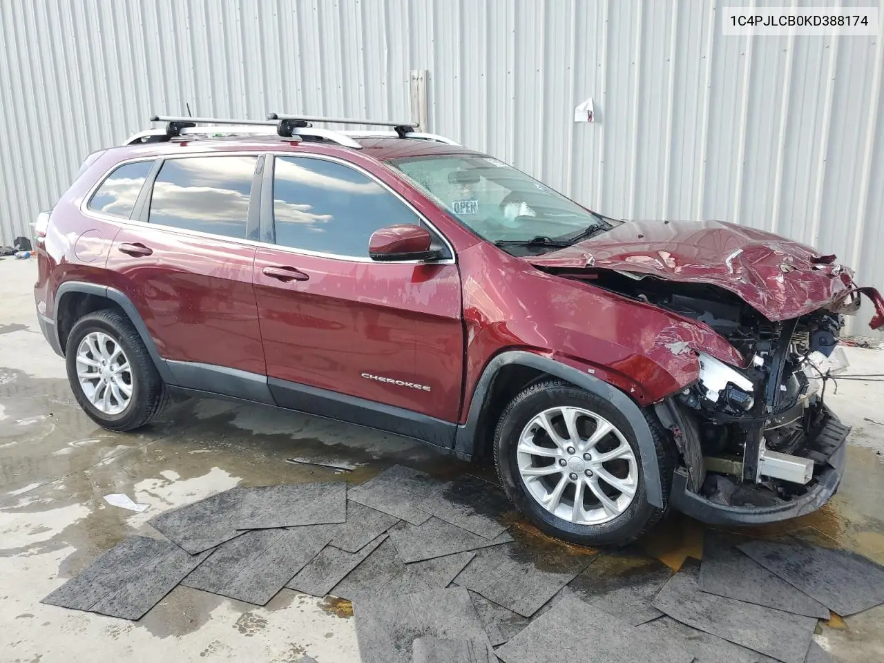 1C4PJLCB0KD388174 2019 Jeep Cherokee Latitude