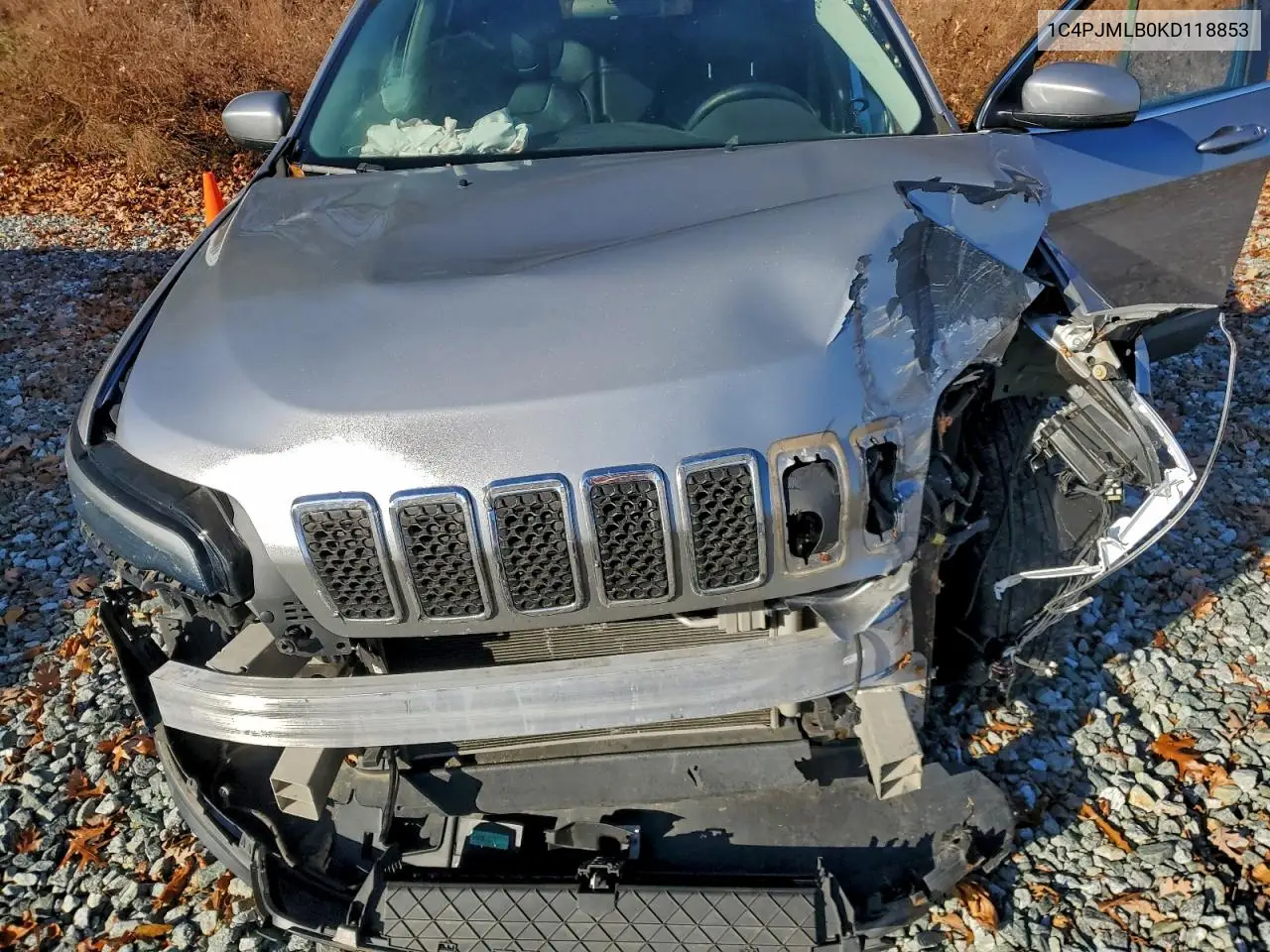 1C4PJMLB0KD118853 2019 Jeep Cherokee Latitude Plus