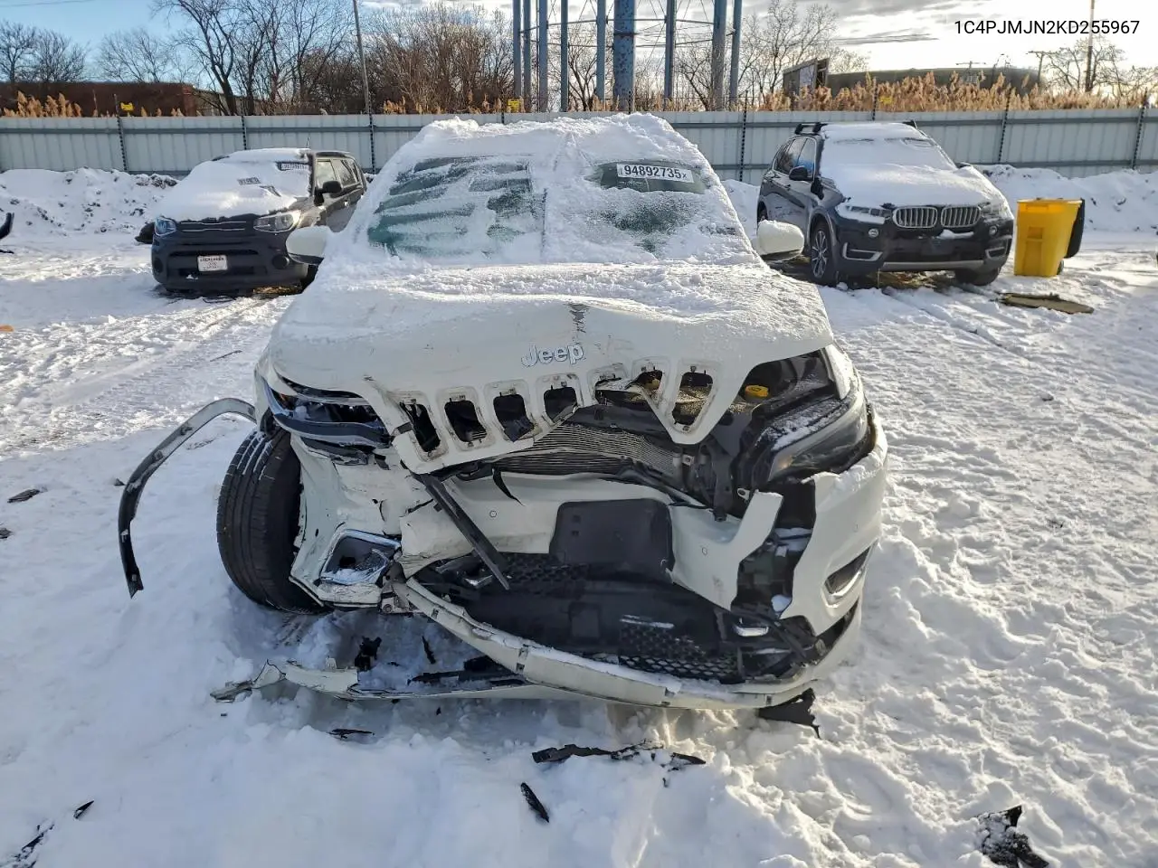 1C4PJMJN2KD255967 2019 Jeep Cherokee Overland