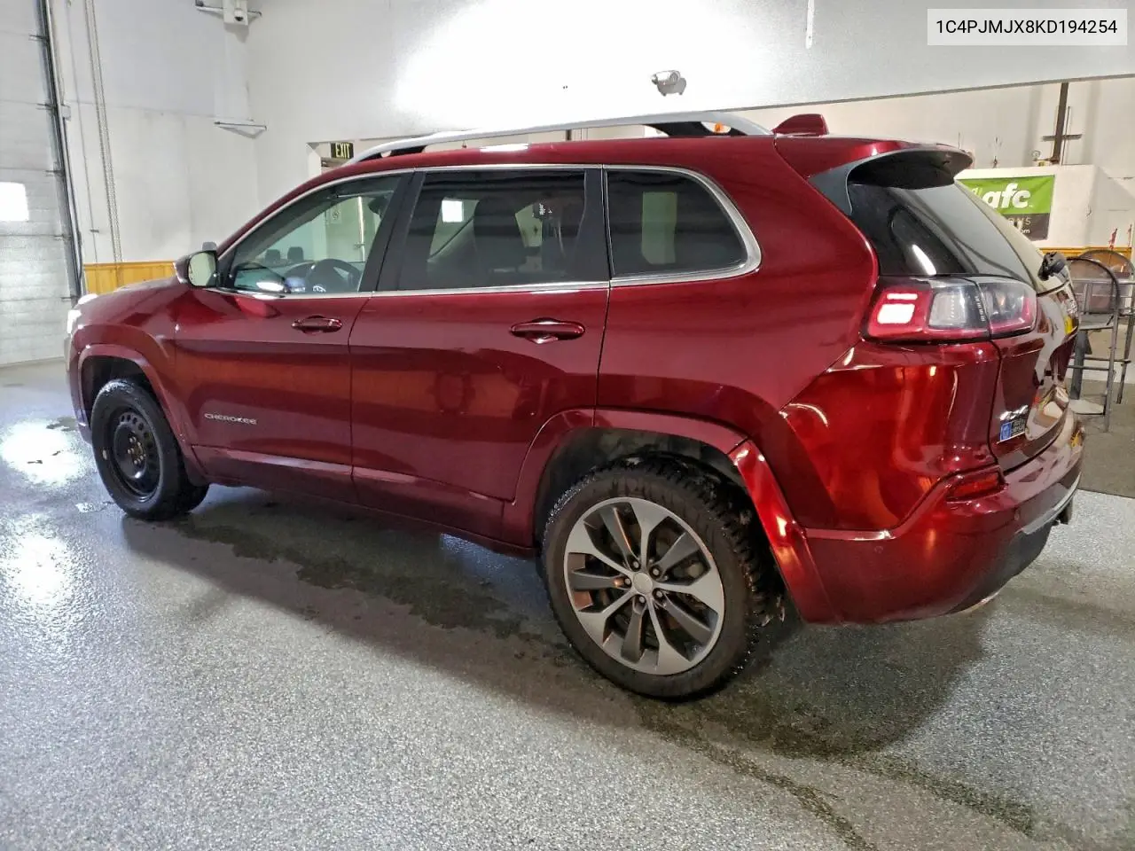 1C4PJMJX8KD194254 2019 Jeep Cherokee Overland