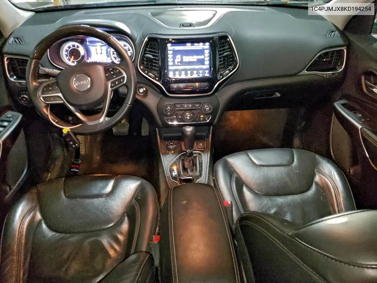 1C4PJMJX8KD194254 2019 Jeep Cherokee Overland