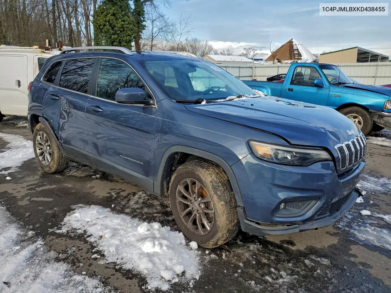 1C4PJMLBXKD438455 2019 Jeep Cherokee Latitude Plus