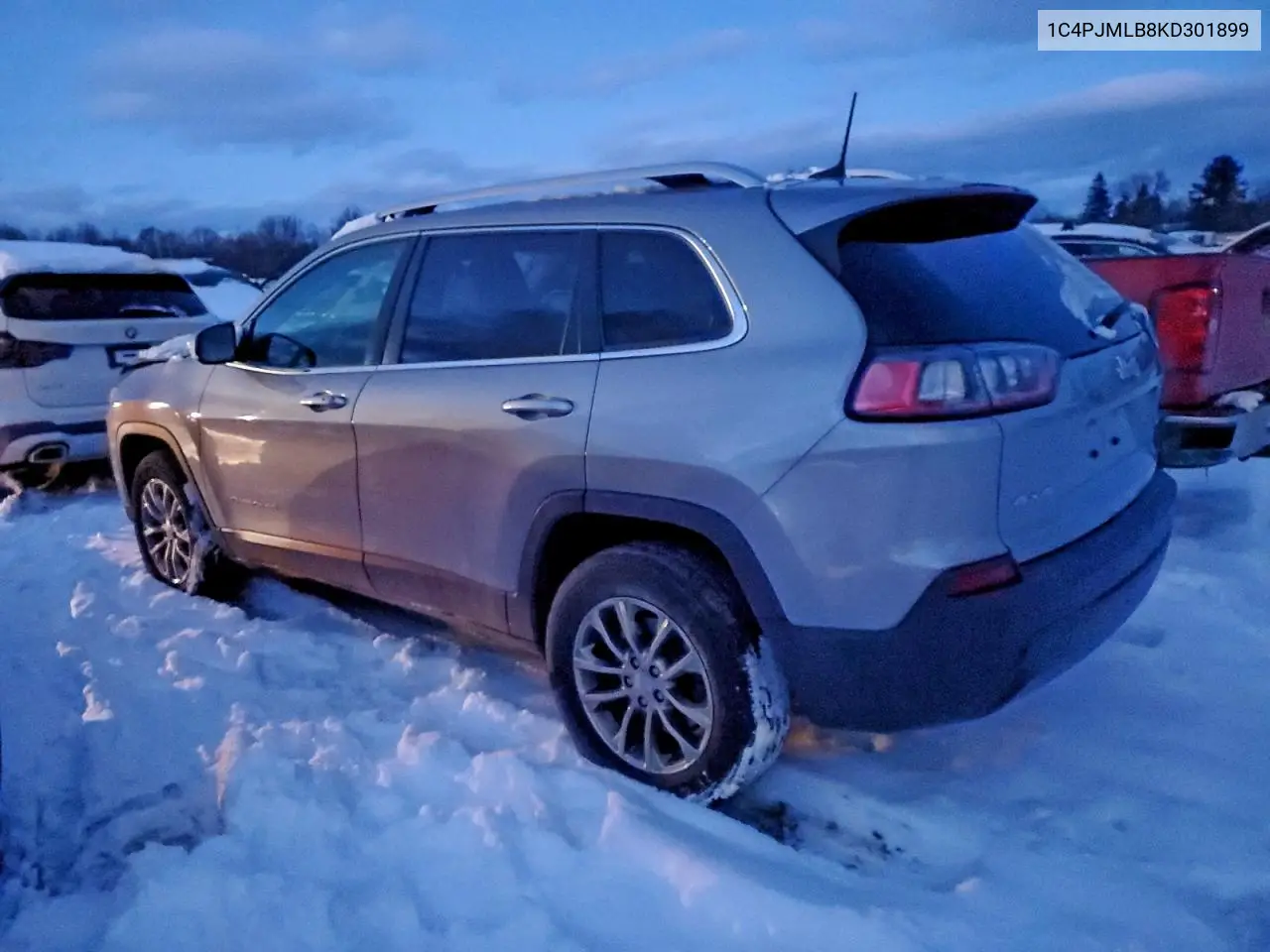 1C4PJMLB8KD301899 2019 Jeep Cherokee Latitude Plus