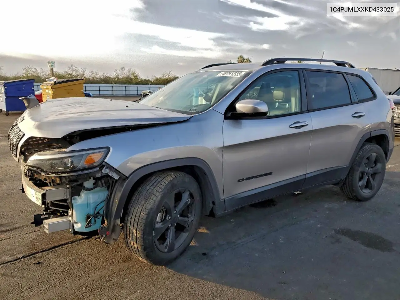 1C4PJMLXXKD433025 2019 Jeep Cherokee Latitude Plus