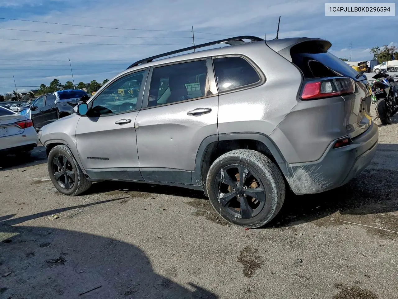 1C4PJLLB0KD296594 2019 Jeep Cherokee Latitude Plus