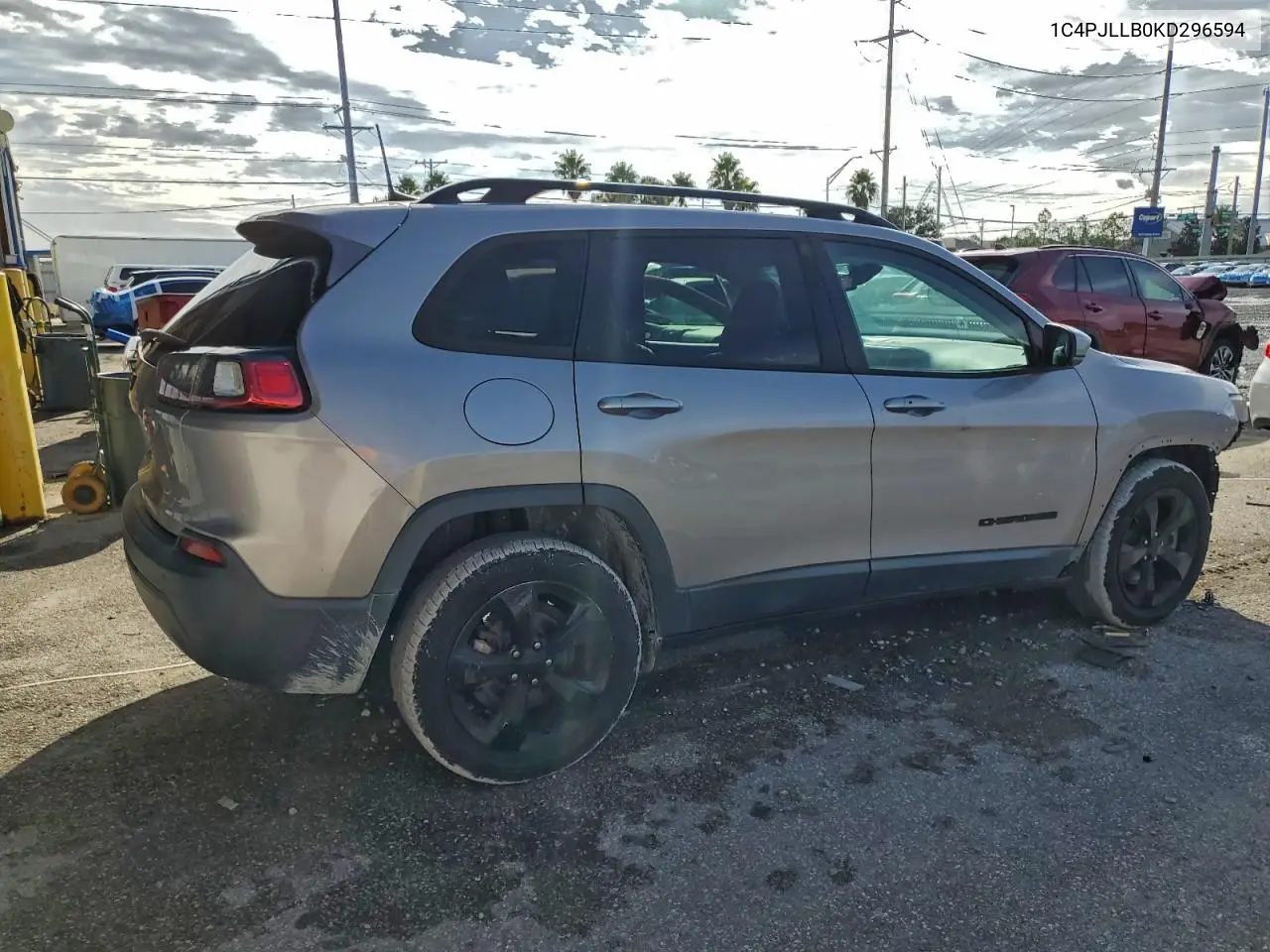 1C4PJLLB0KD296594 2019 Jeep Cherokee Latitude Plus
