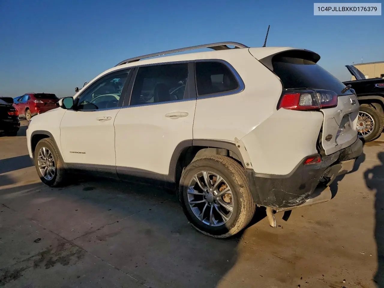 1C4PJLLBXKD176379 2019 Jeep Cherokee Latitude Plus