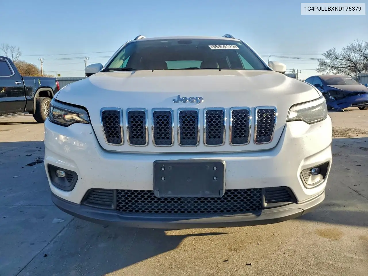 1C4PJLLBXKD176379 2019 Jeep Cherokee Latitude Plus