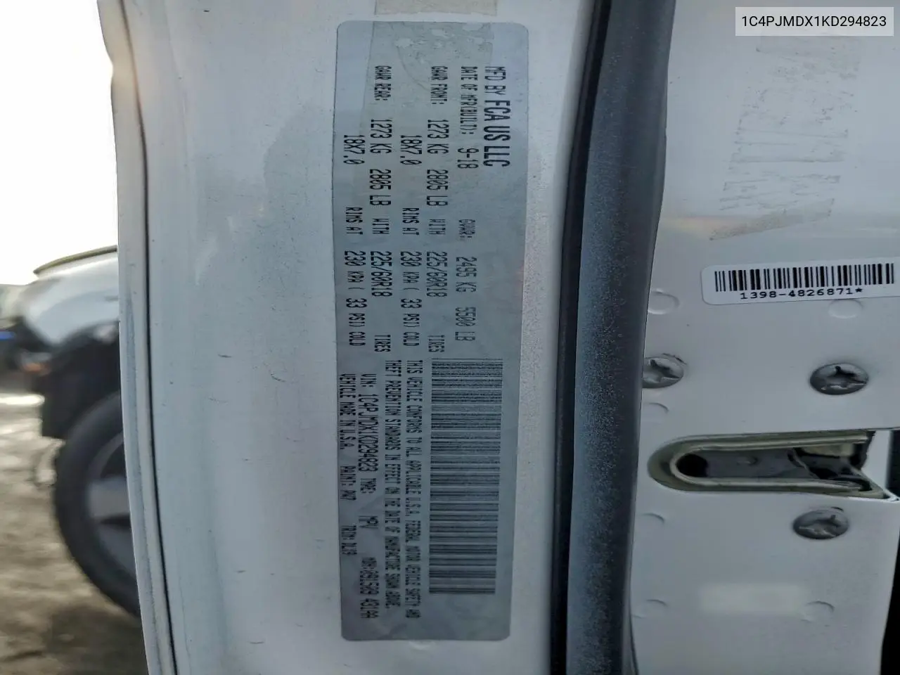 1C4PJMDX1KD294823 2019 Jeep Cherokee Limited