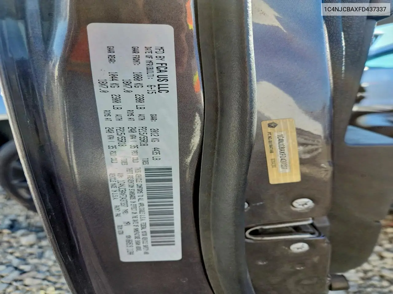 1C4NJCBAXFD437337 2015 Jeep Compass Sport