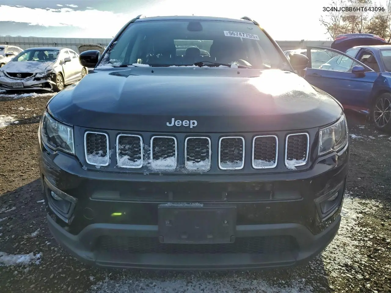 3C4NJCBB6HT643096 2017 Jeep Compass Latitude
