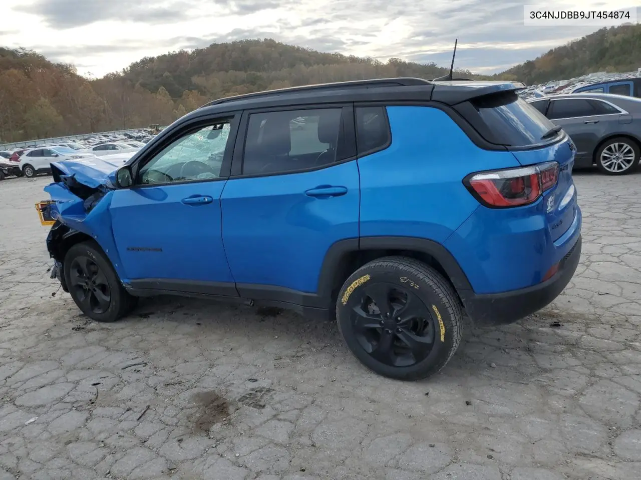 3C4NJDBB9JT454874 2018 Jeep Compass Latitude