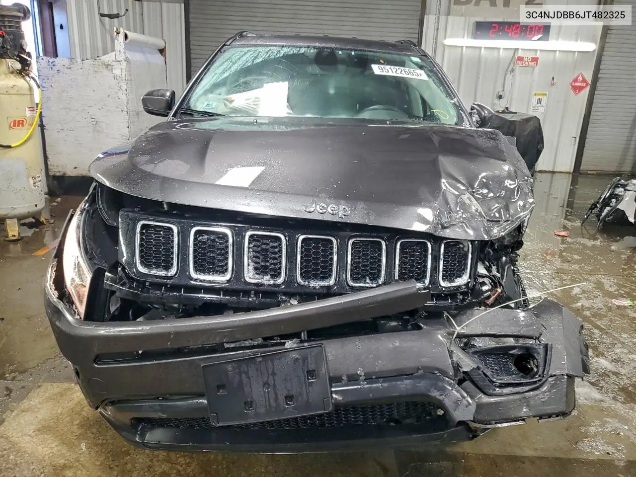 3C4NJDBB6JT482325 2018 Jeep Compass Latitude