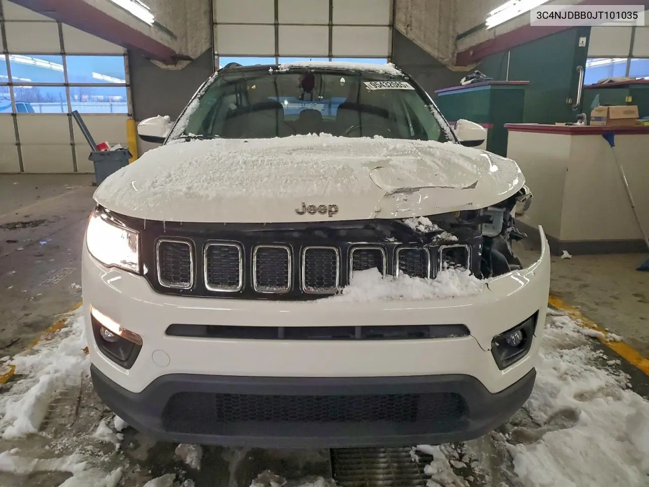 3C4NJDBB0JT101035 2018 Jeep Compass Latitude