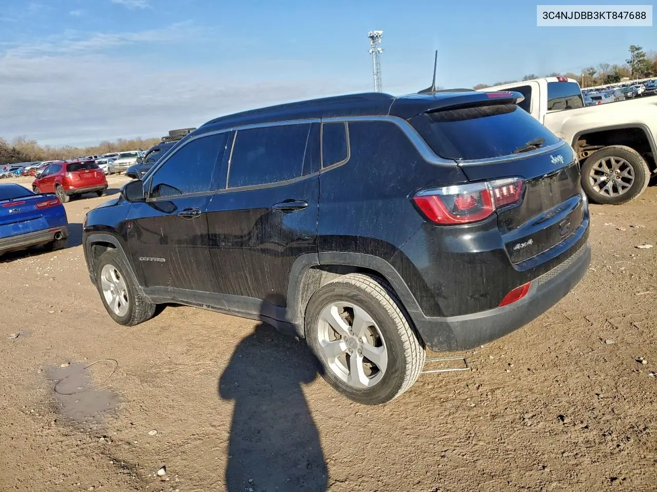3C4NJDBB3KT847688 2019 Jeep Compass Latitude