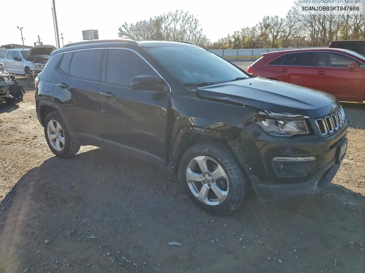 3C4NJDBB3KT847688 2019 Jeep Compass Latitude