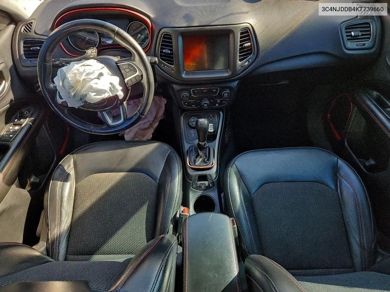 3C4NJDDB4KT739660 2019 Jeep Compass Trailhawk