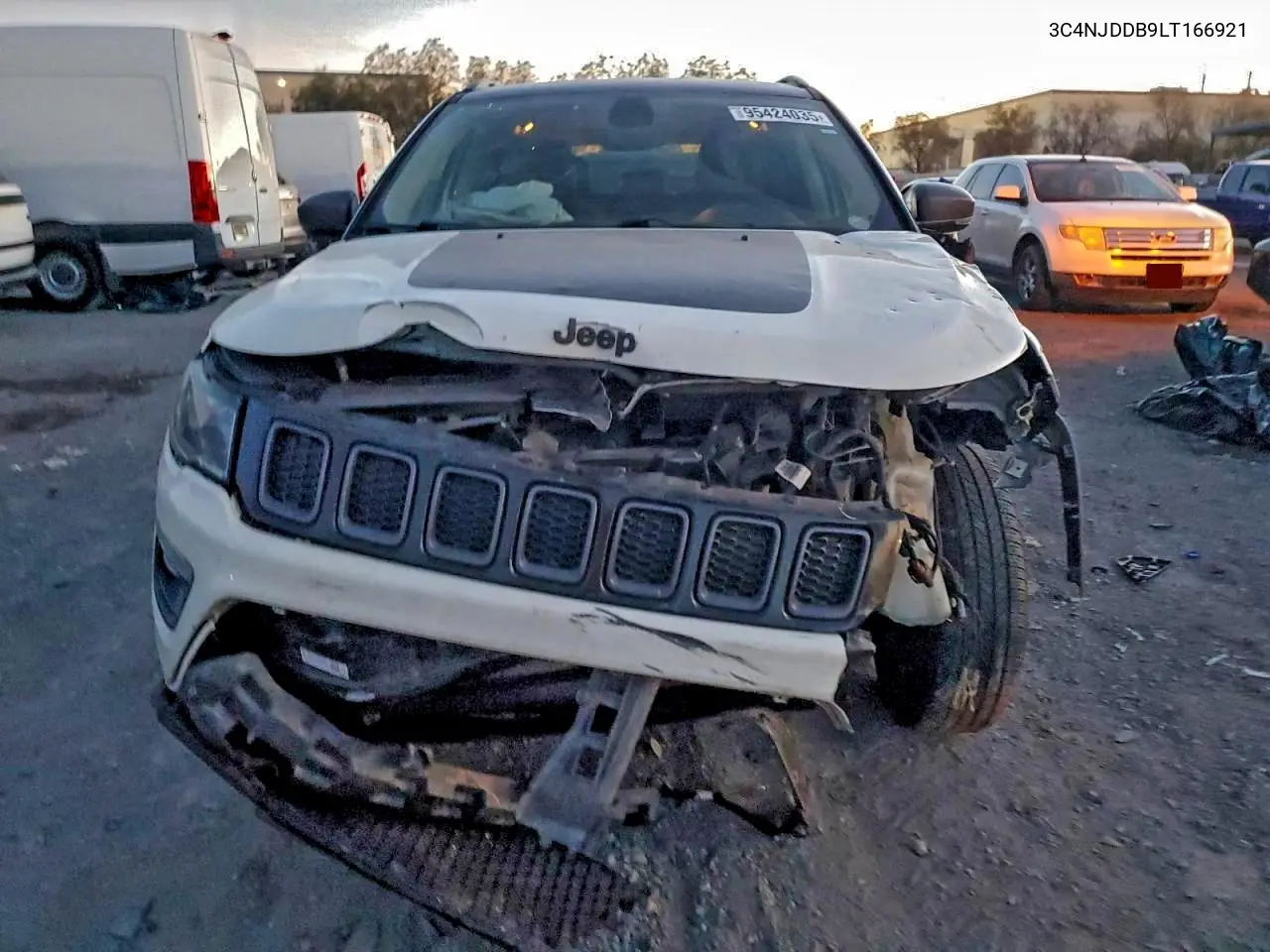 3C4NJDDB9LT166921 2020 Jeep Compass Trailhawk