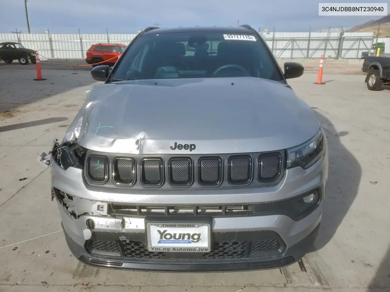 3C4NJDBB8NT230940 2022 Jeep Compass Latitude