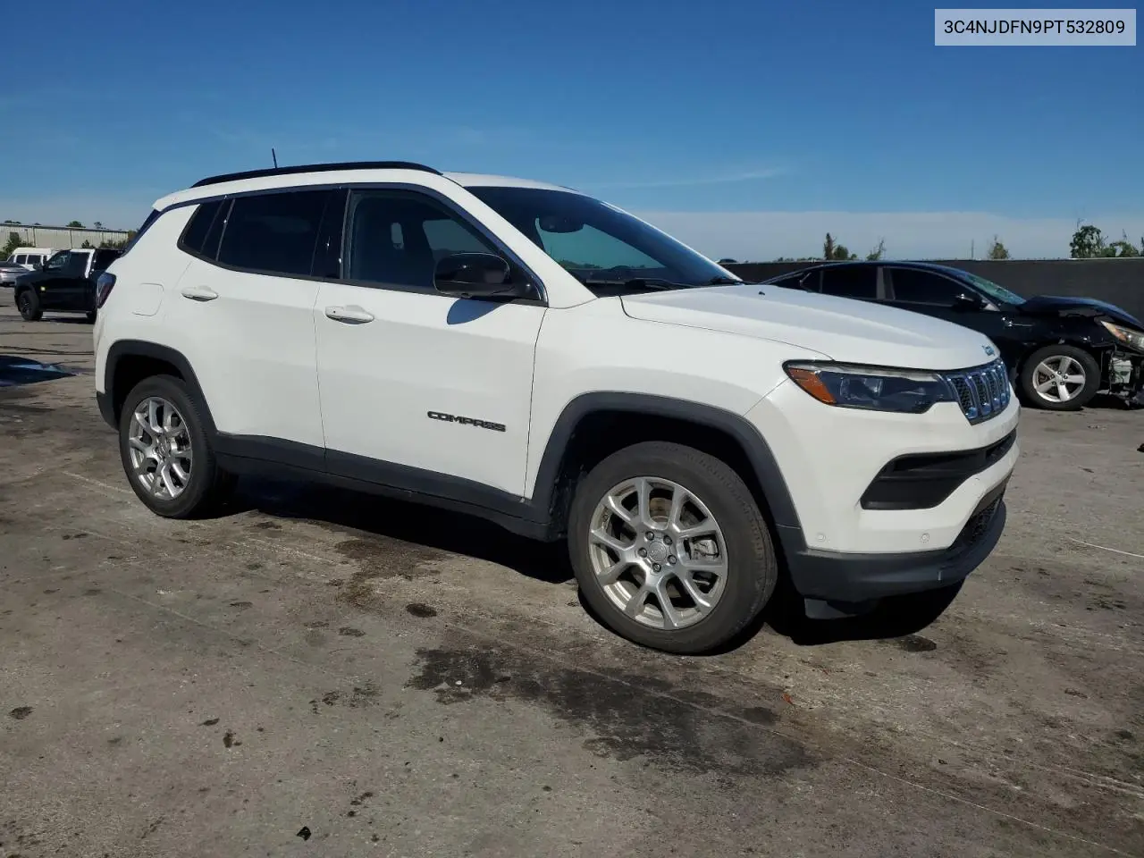 3C4NJDFN9PT532809 2023 Jeep Compass Latitude Lux