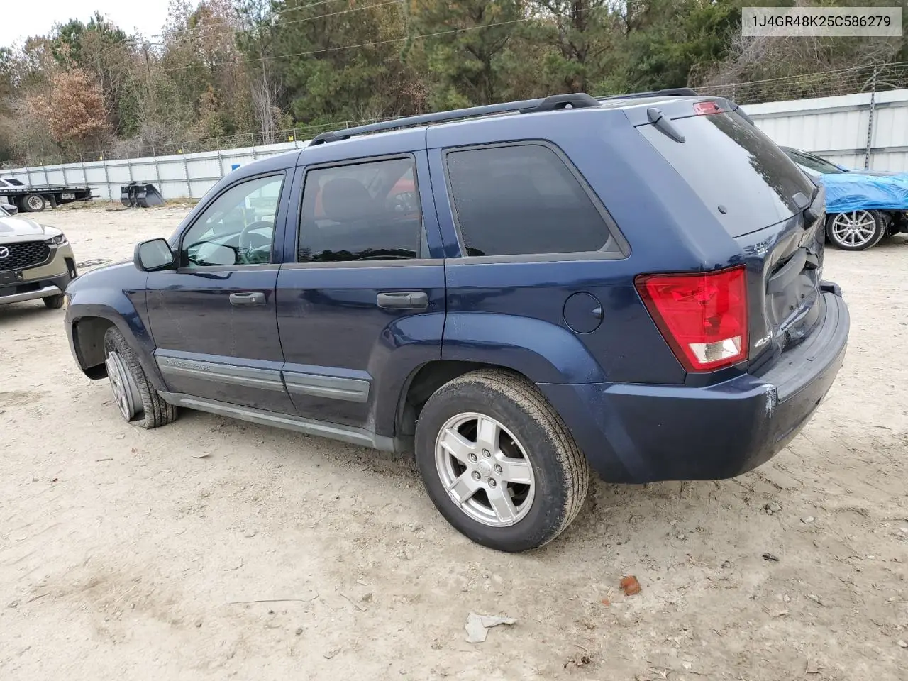 1J4GR48K25C586279 2005 Jeep Grand Cherokee Laredo