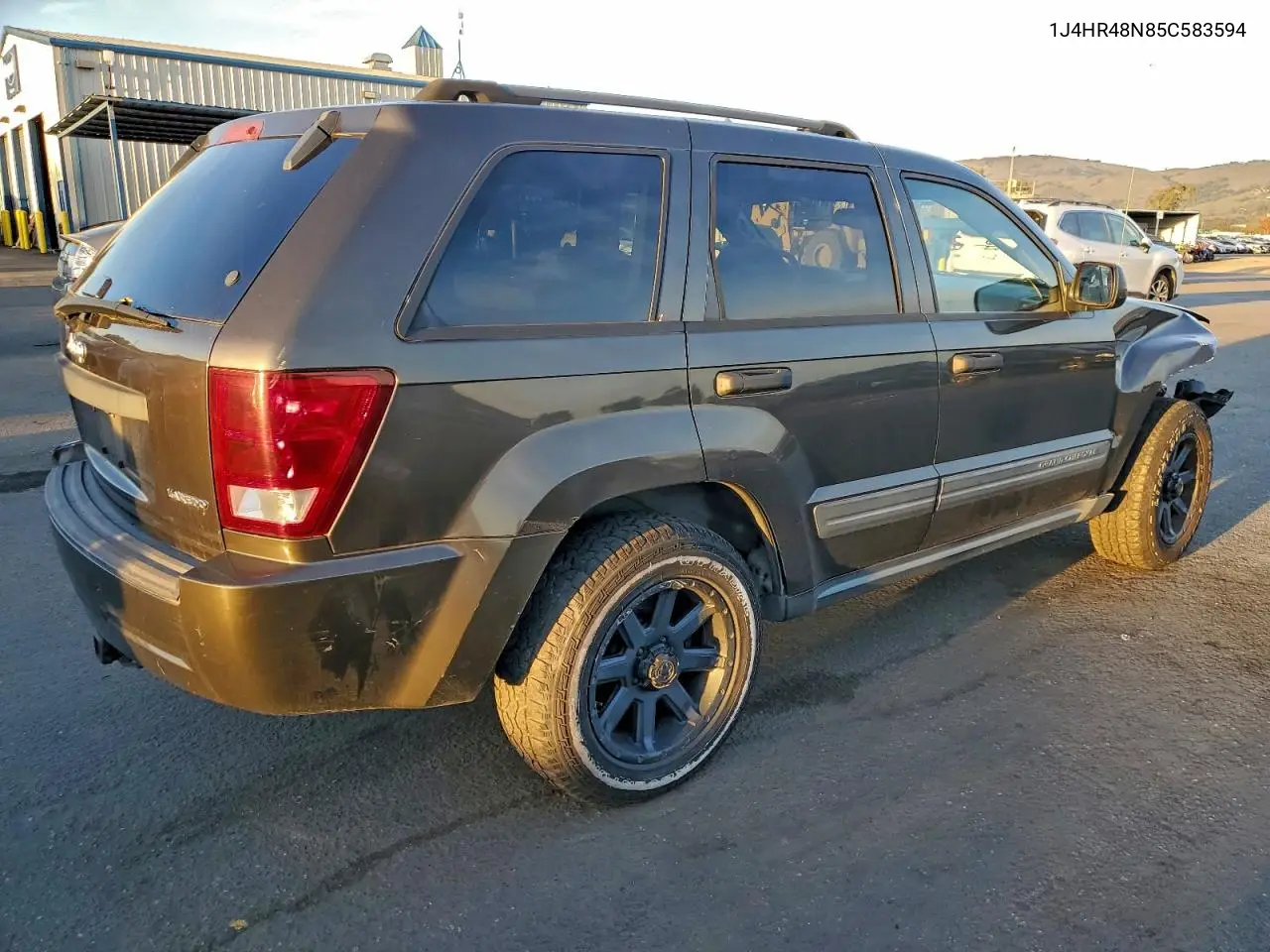 1J4HR48N85C583594 2005 Jeep Grand Cherokee Laredo