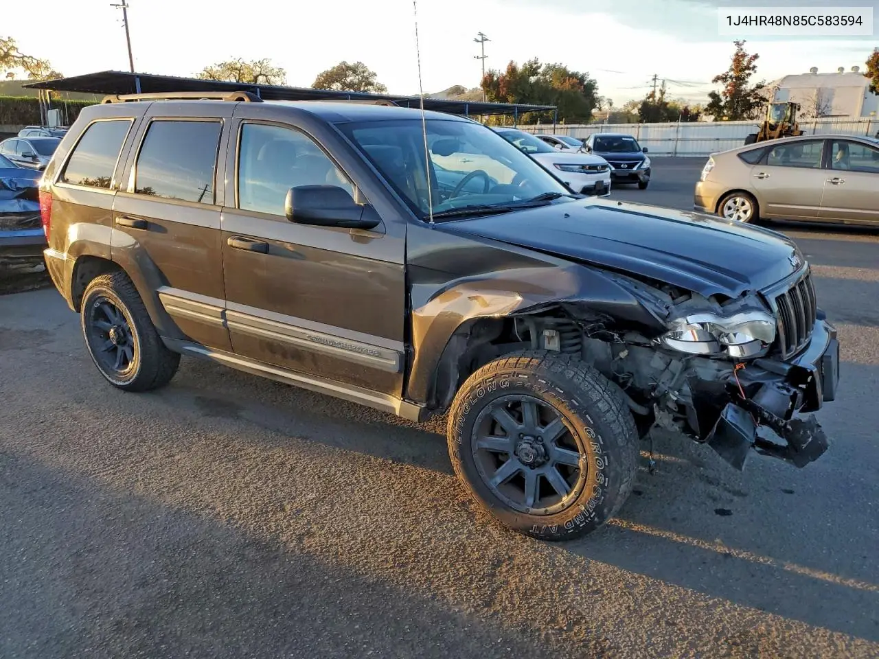 1J4HR48N85C583594 2005 Jeep Grand Cherokee Laredo