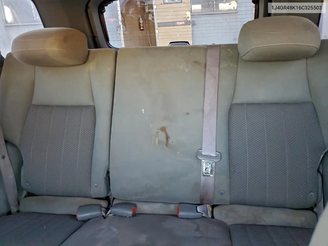1J4GR48K16C325503 2006 Jeep Grand Cherokee Laredo