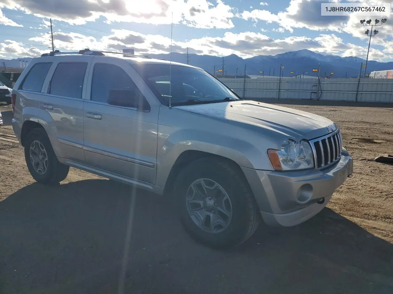 1J8HR68267C567462 2007 Jeep Grand Cherokee Overland