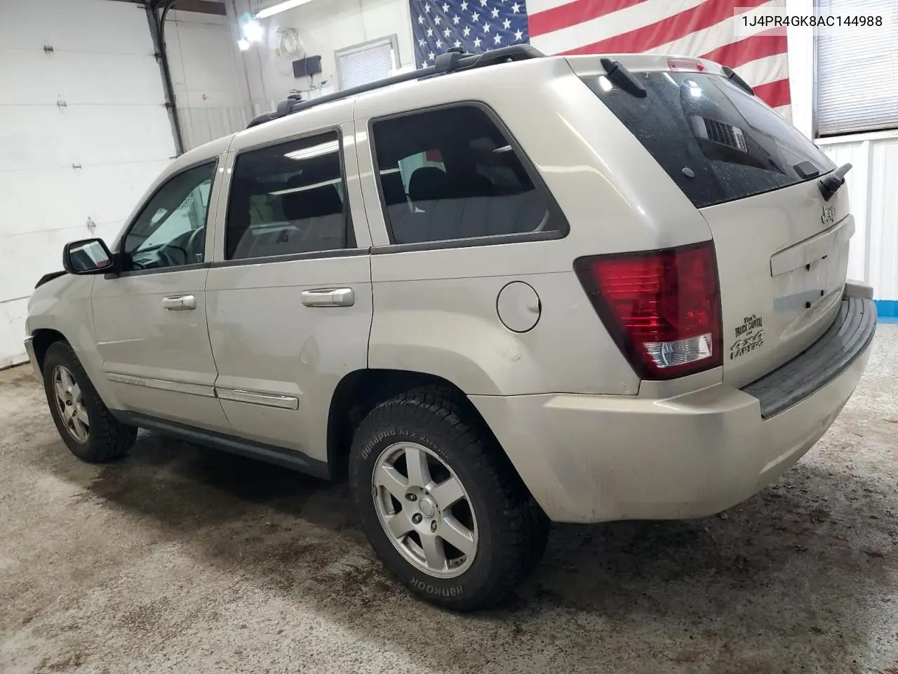 1J4PR4GK8AC144988 2010 Jeep Grand Cherokee Laredo