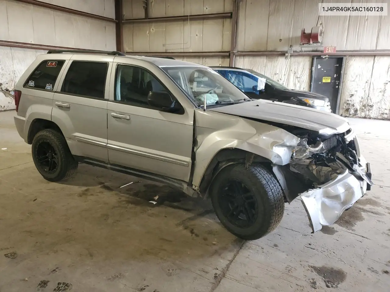 1J4PR4GK5AC160128 2010 Jeep Grand Cherokee Laredo