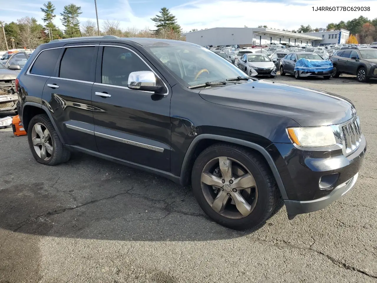 1J4RR6GT7BC629038 2011 Jeep Grand Cherokee Overland
