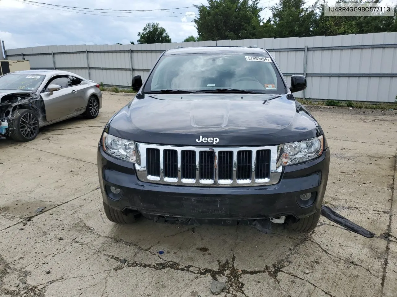 1J4RR4GG9BC577113 2011 Jeep Grand Cherokee Laredo