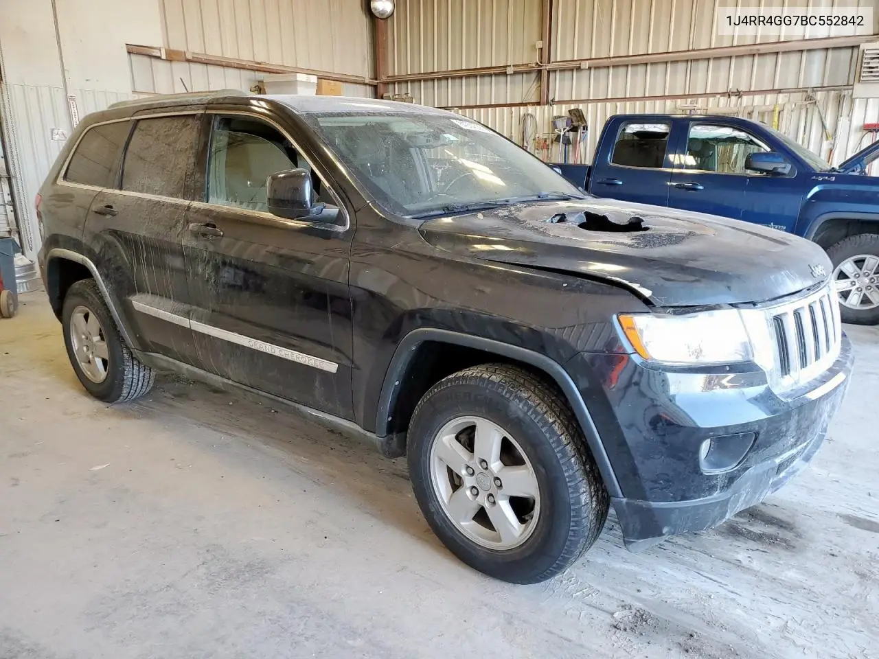 1J4RR4GG7BC552842 2011 Jeep Grand Cherokee Laredo