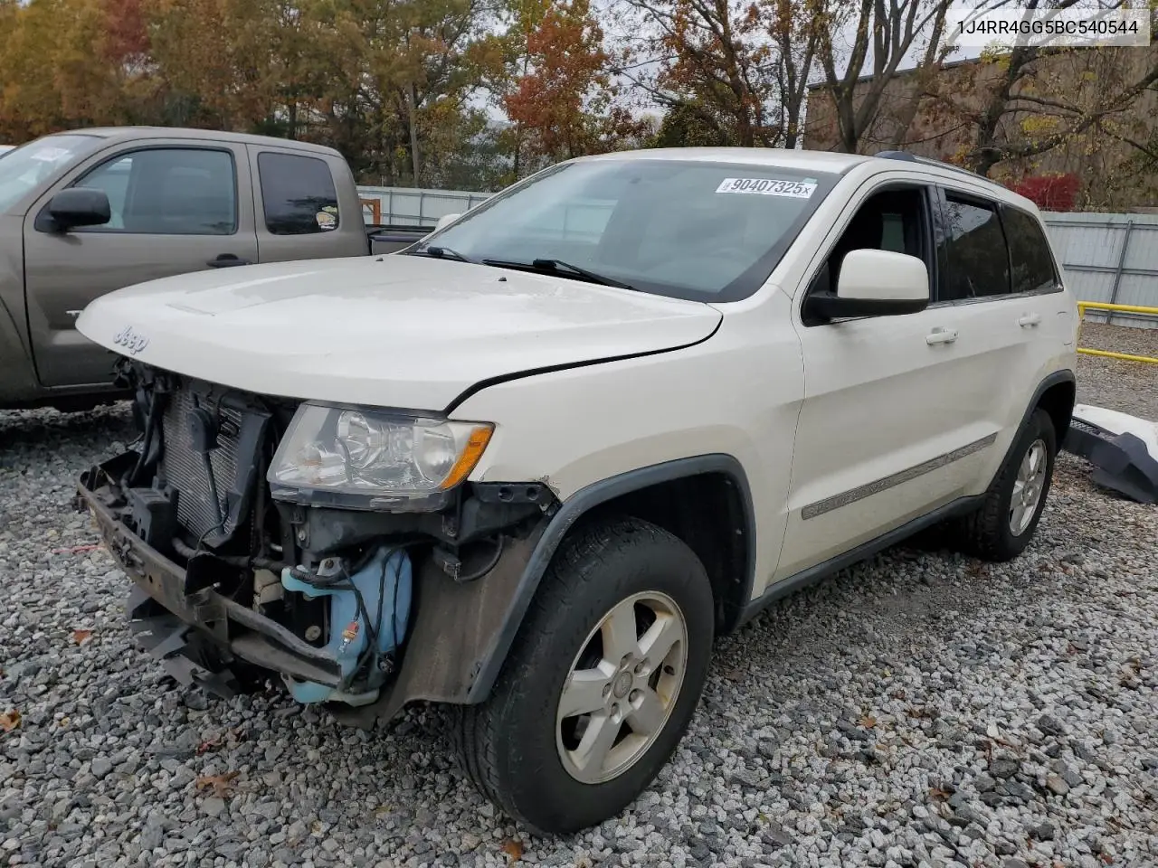 1J4RR4GG5BC540544 2011 Jeep Grand Cherokee Laredo