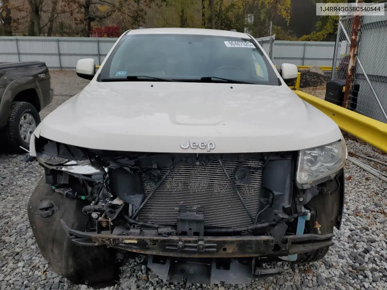 1J4RR4GG5BC540544 2011 Jeep Grand Cherokee Laredo