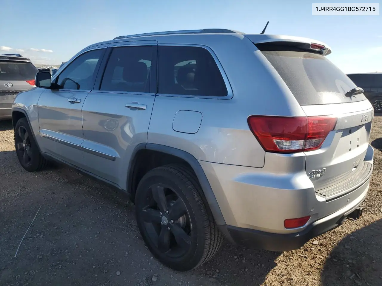 1J4RR4GG1BC572715 2011 Jeep Grand Cherokee Laredo