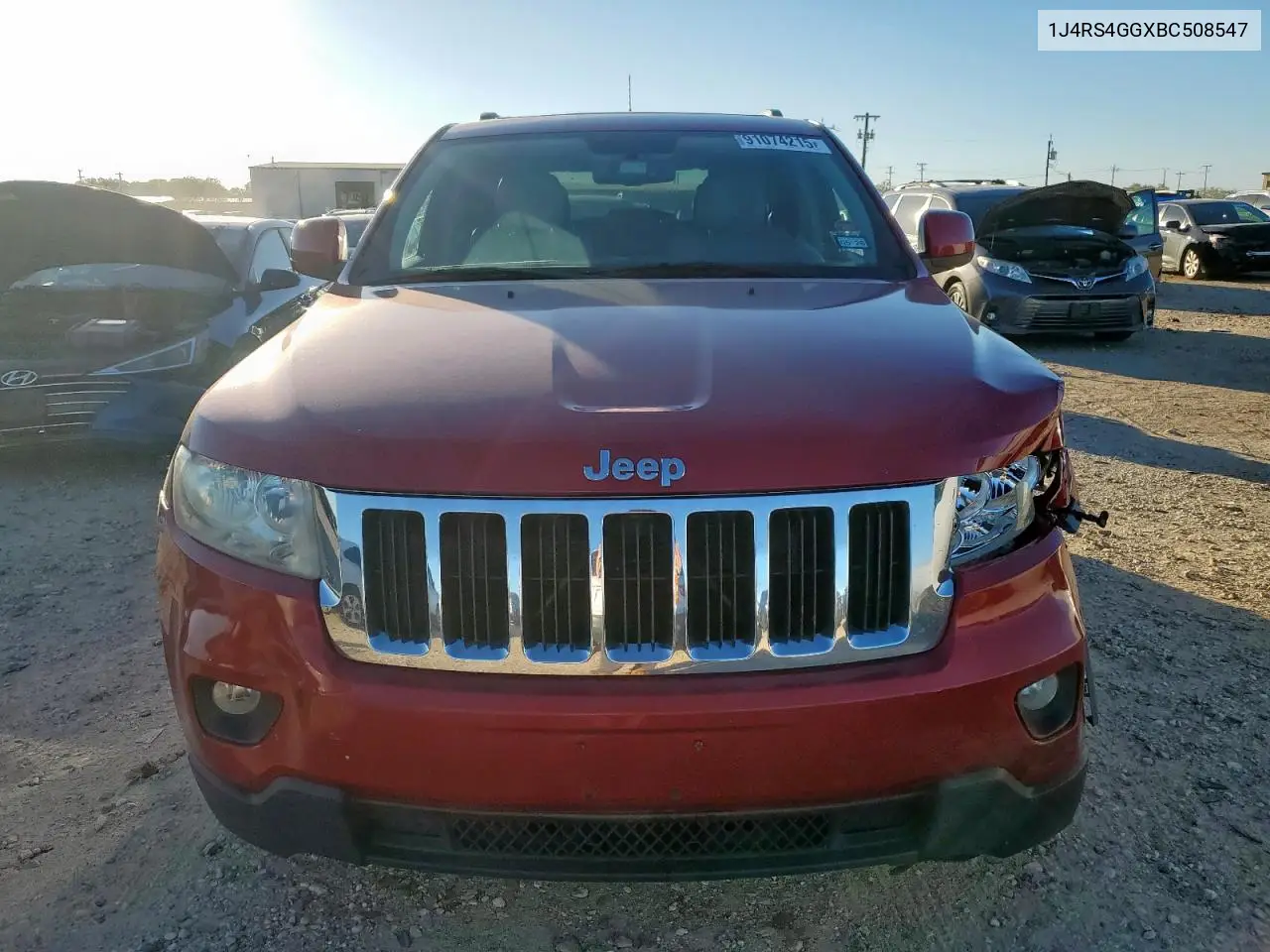 1J4RS4GGXBC508547 2011 Jeep Grand Cherokee Laredo