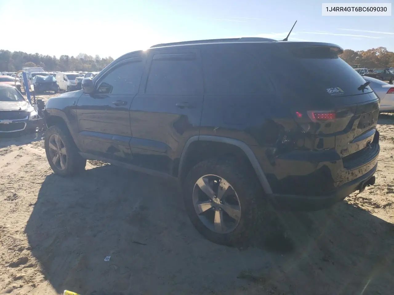 1J4RR4GT6BC609030 2011 Jeep Grand Cherokee Laredo