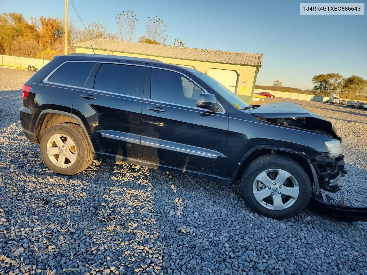 1J4RR4GTXBC586643 2011 Jeep Grand Cherokee Laredo