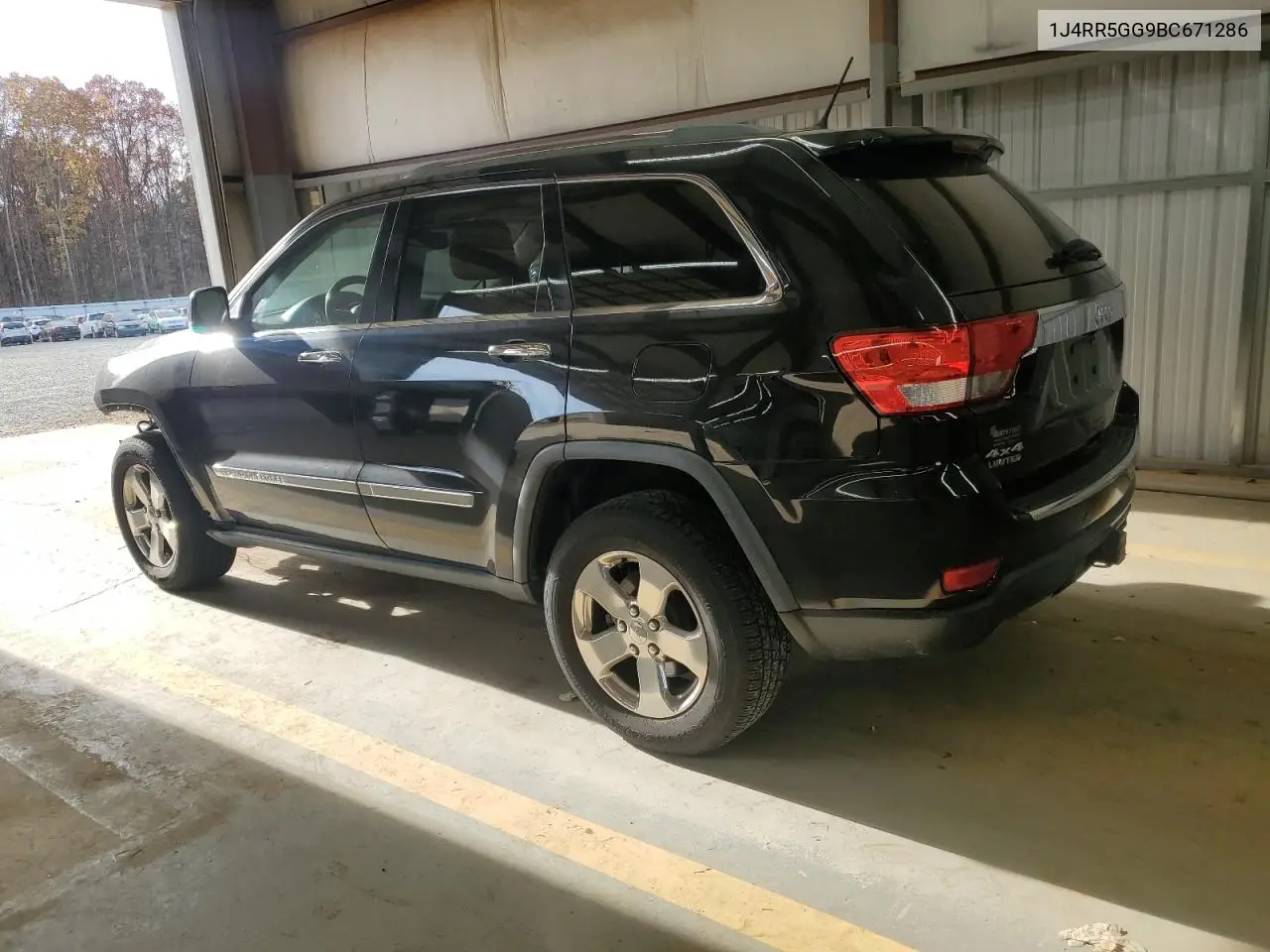 1J4RR5GG9BC671286 2011 Jeep Grand Cherokee Limited