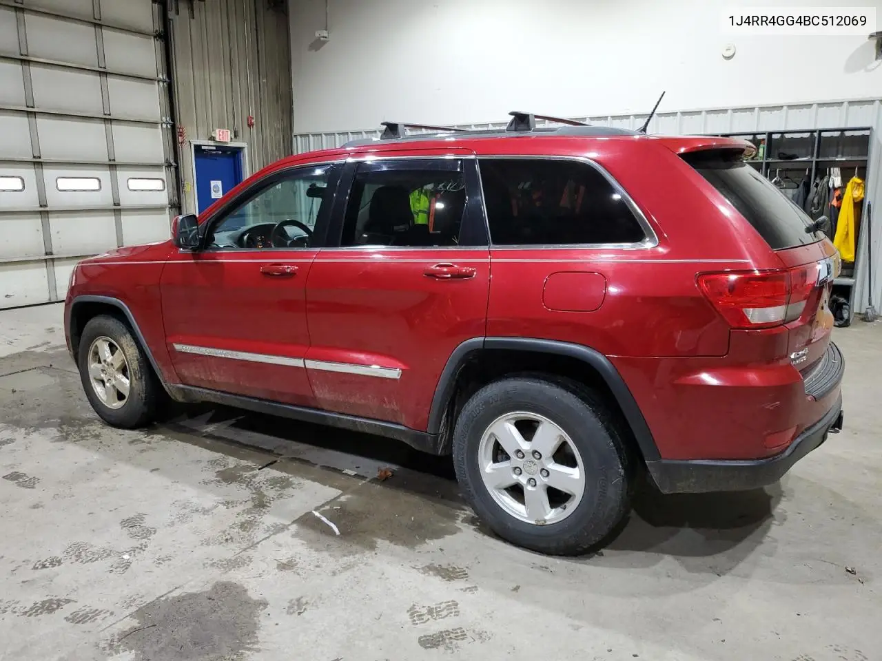 1J4RR4GG4BC512069 2011 Jeep Grand Cherokee Laredo