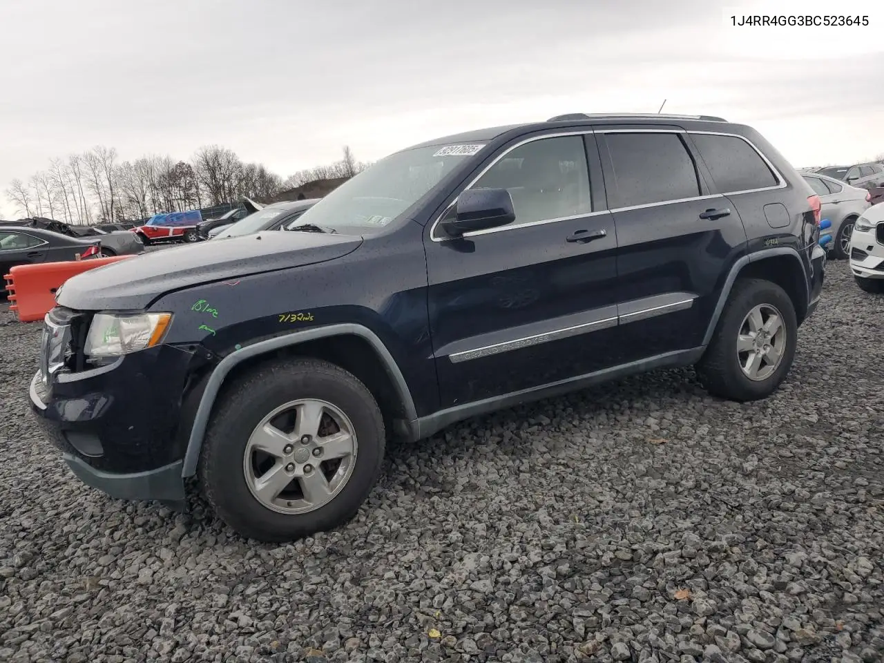 1J4RR4GG3BC523645 2011 Jeep Grand Cherokee Laredo