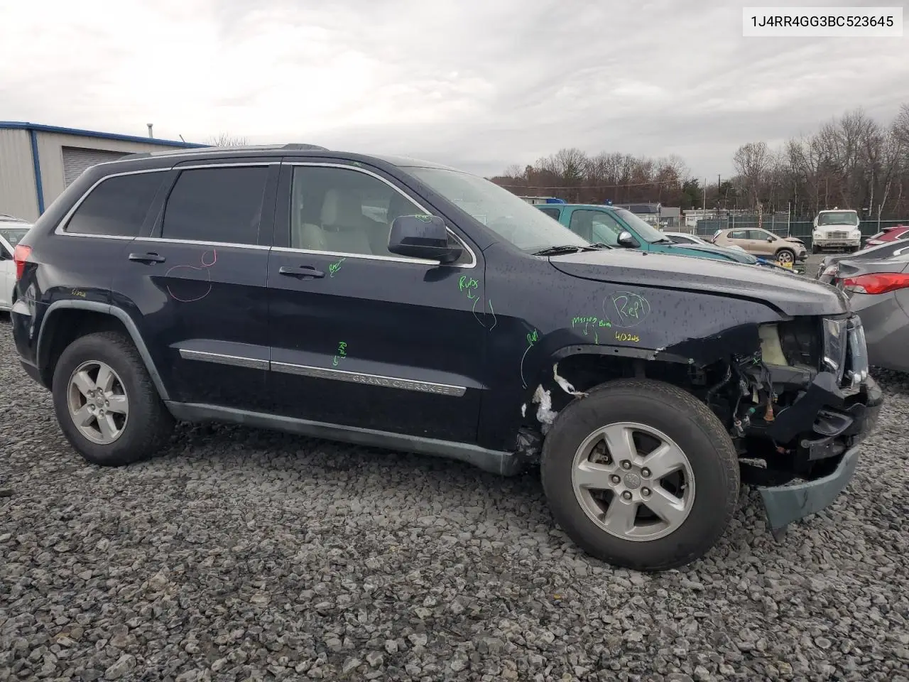 1J4RR4GG3BC523645 2011 Jeep Grand Cherokee Laredo