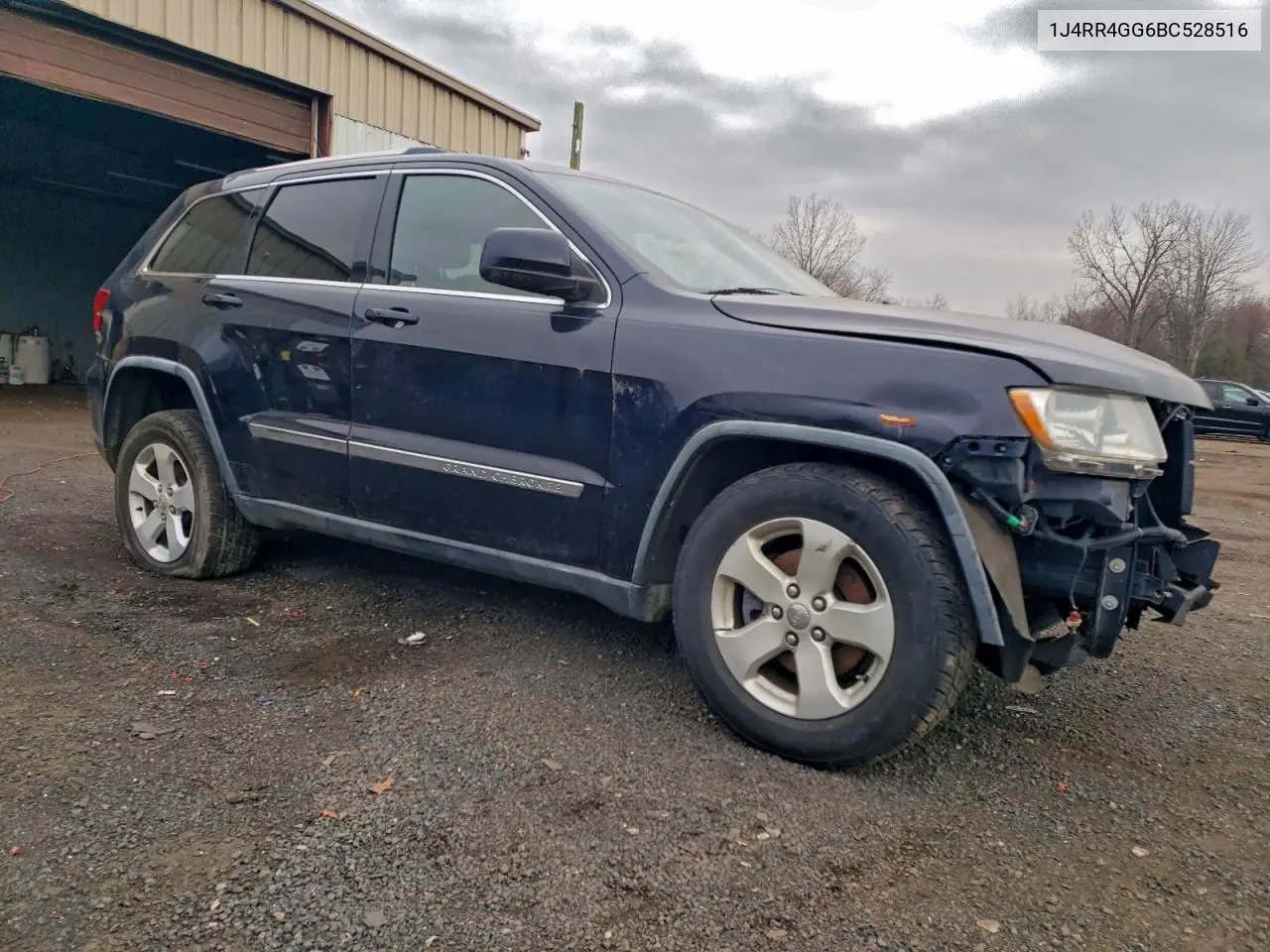 1J4RR4GG6BC528516 2011 Jeep Grand Cherokee Laredo