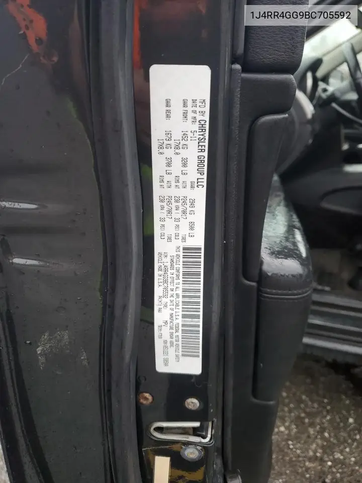 1J4RR4GG9BC705592 2011 Jeep Grand Cherokee Laredo