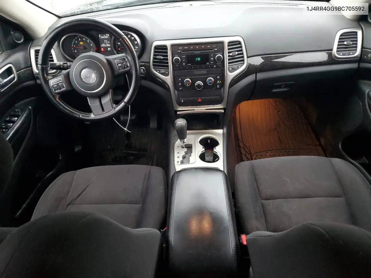 1J4RR4GG9BC705592 2011 Jeep Grand Cherokee Laredo